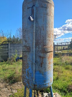 Predám tlakovú nádrž 1m³ - 2