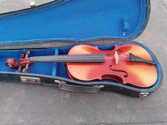 Predám starožitné husle - 2