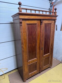 Starožitná skriňa - 2