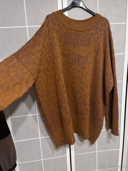 Oversize hnedé pletené šaty - 2