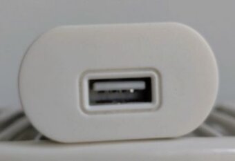 Predam nabijacku na mobil 5W - 2