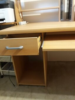 Kancelársky pc stôl - 2