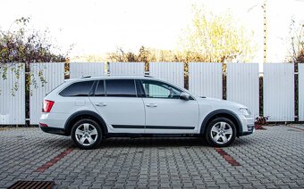 Škoda Octavia Combi SCOUT 2.0 TDI DSG 4x4 - 2