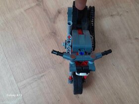 Lego Technic 42132 motorka - 2