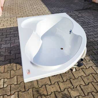 Asymetrická vaňa Ravak 150x105 cm akrylát pravá - 2