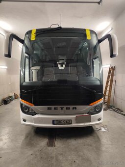 Čelné sklo pre autobus Setra 500 hd - 2