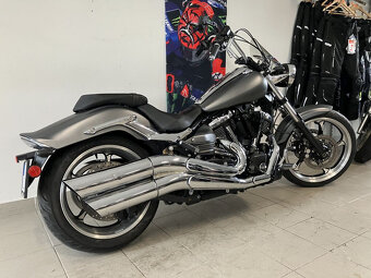 Yamaha XV 1900 Raider - 2