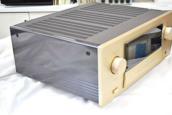 Accuphase E-550 - 2