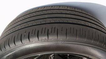 PNEUMATIKY 18" 225/60 R18 DUNLOP GRANDTREK PT30 TOYOTA RAV4 - 2