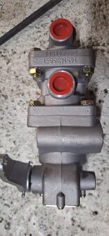 14514955 Brzdič hlavný páčka kolmo Tatra T815 - 2
