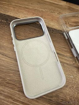 Predam kvalitný kryt na Apple IPhone 17 PRO PANZER GLASS - 2