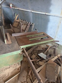 Liatinová stolová kotučová píla s nastavením mieri - 2