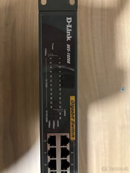 D LINK ethenetovy switch - 2