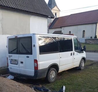 Ford transit turneo 2.2 TDCI 81 kw - 2