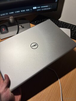 Dell Inspiron 15 5510 - 2