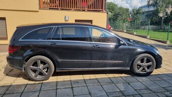 Mercedes R 500 - 2