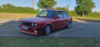 BMW E30 318 is coupe - 2
