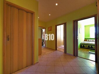 EXKLUZÍVNE na predaj 4-izbový byt, 80 m² + loggia, pivnica - - 2