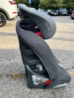 Predám dve rovnaké sedačky značky Britax - 2