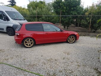 Predám Honda Civic 5G VTI hatchback 2.0 285hp - 2