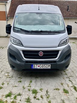 Obytná dodávka, autokaravan - 2