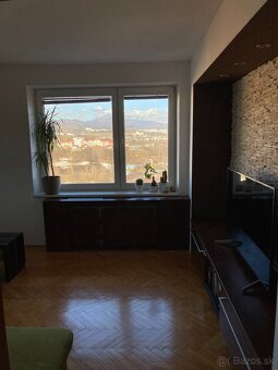 Prenájom 3 izbového bytu v perfektnej lokalite - 2