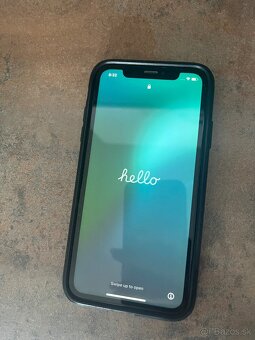 Iphone XR čierny 64GB - 79%bateriamodel A2105 bez škrabancov - 2