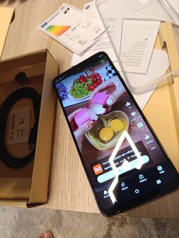 Motorola Moto E 15 nový smartfon - 2