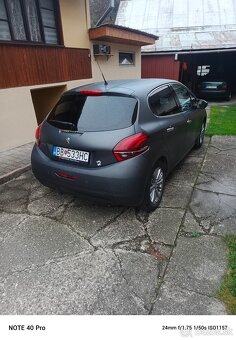 Peugeot 208 - 2