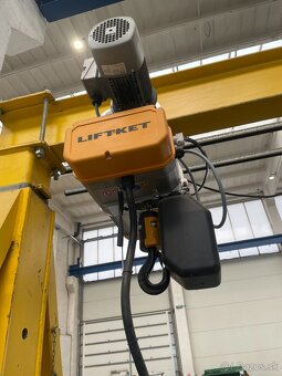 Portálový žeriav - 500kg - 2