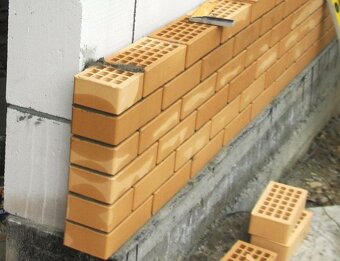 Ponúkam sadrokartónové práce a  murovanie - 2