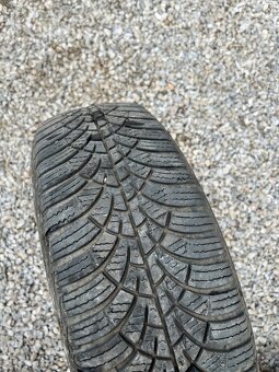 Goodyear UltraGrip9 185/60R15 zimné - 2