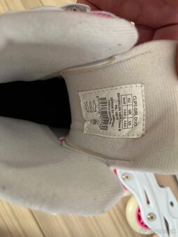 Predám detské korčule s prilbou. - 2