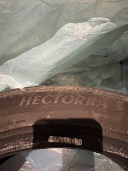 Letné pneu 245/40 r19 - 2