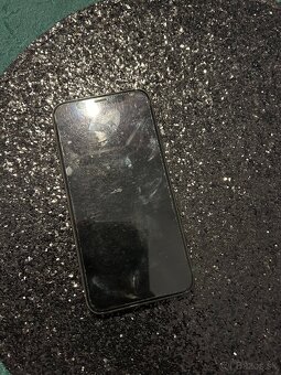 Predám iPhone XS a iPhone 6 - 2