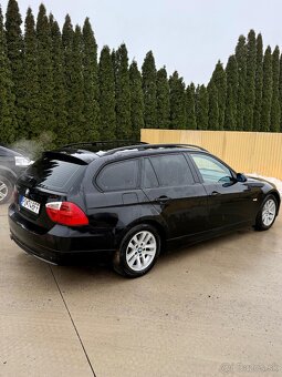 BMW 318d (E90) – 2.0 diesel, 100 kW, čierna - 2