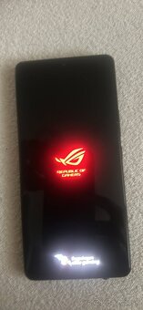 Herný asus rog phone 8 - 2