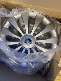 15” originál puklice Škoda - 2