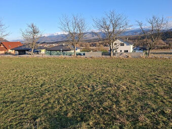 PREDAJ STAVEBNÝ POZEMOK ZBYŇOV - 2