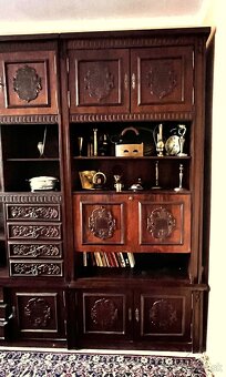 Vyrezávaná obývacia stena + stolík - 2