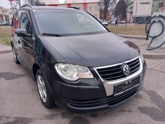 VW Touran 1.9 TDI .6ti-kvalt . Model 2008 - 2