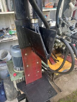 Predám  hydraulicku štepačku - 2