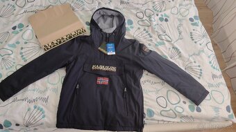 NAPAPIJRI Geographic - 2