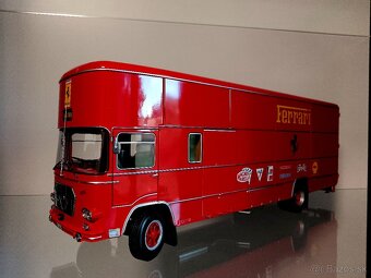 1:18 CMR Ferrari transporter - 2