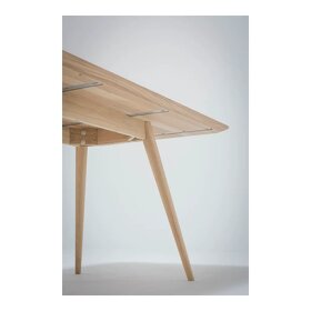 Predám jedalensky stôl z masívneho dubového dreva - 2