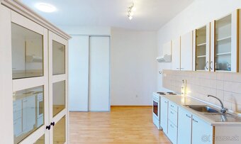 REZERVOVANÉ menší 2 izb.byt s balkónom 40m2 - 2