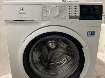 SLIM práčka Electrolux PerfectCare 600 EW6S426W - 2