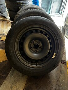 Zimné pneumatiky a disky 215/60 r16 - 2