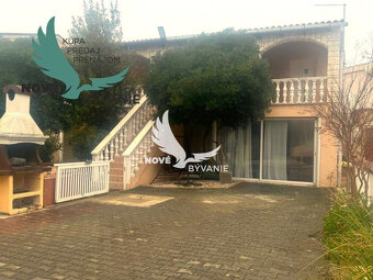 Dom 2x apartmán 350m od mora v Chorvátsku na ostrove Vir - 2