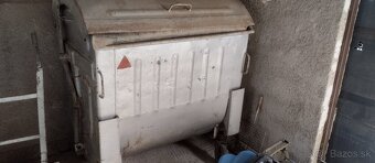 Oceľový kontajner 1100l - 2